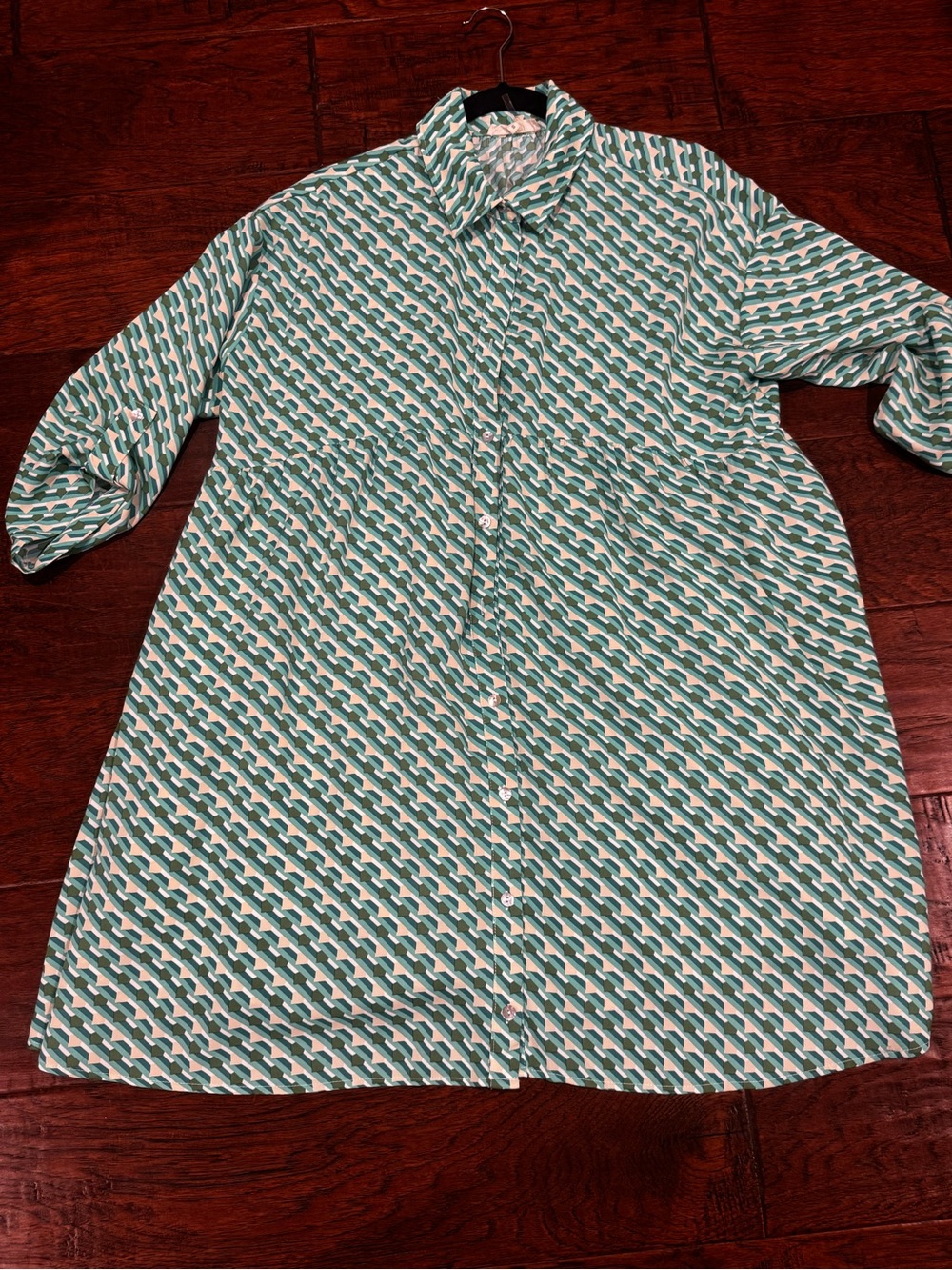 entro Green and White Geometric Button-Front Dress